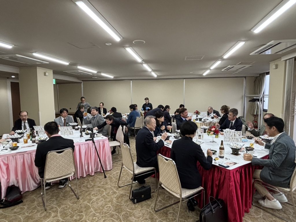 懇親会